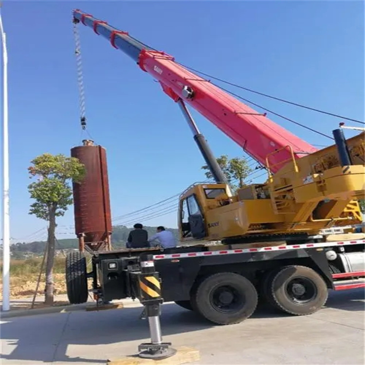 坊子专业吊车租赁多少钱