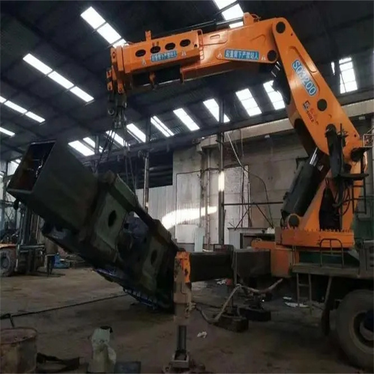 坊子130吨折臂吊车出租吊机租赁附近电话