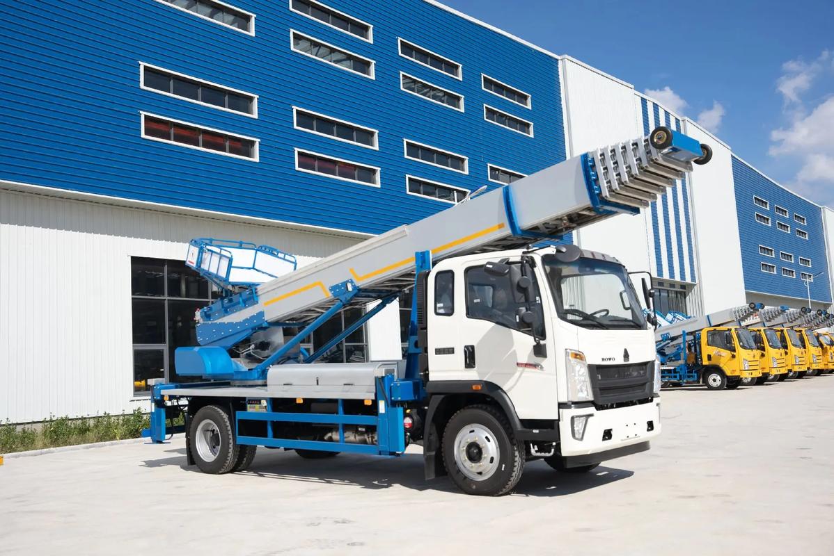 坊子出租云梯车高空作业车 建筑垃圾搬运