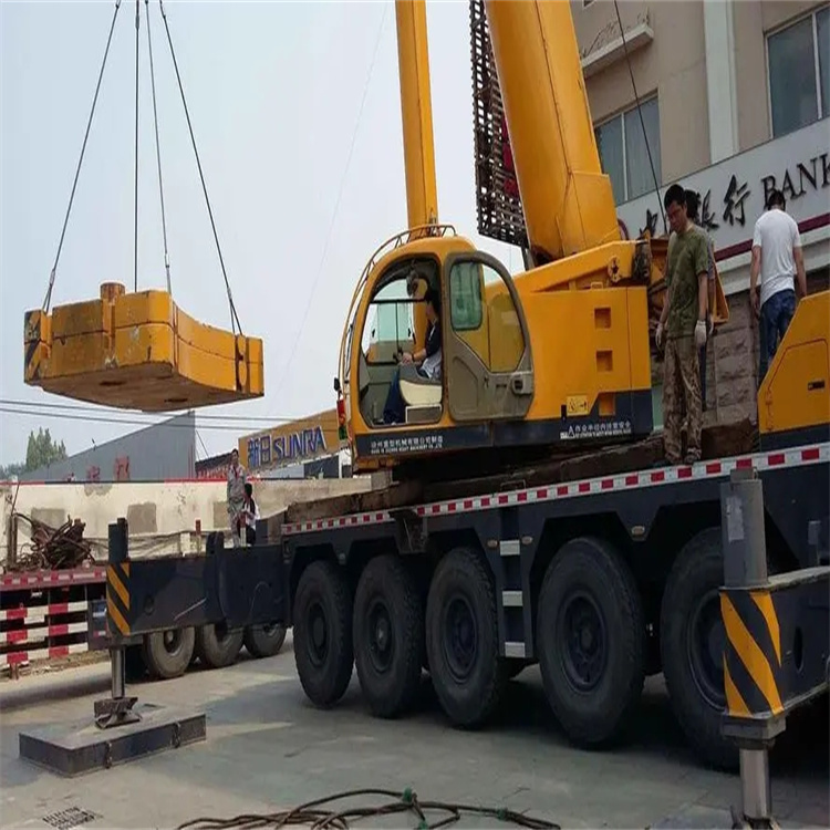 坊子当地吊车出租|机器吊装|75吨|工厂搬迁服务